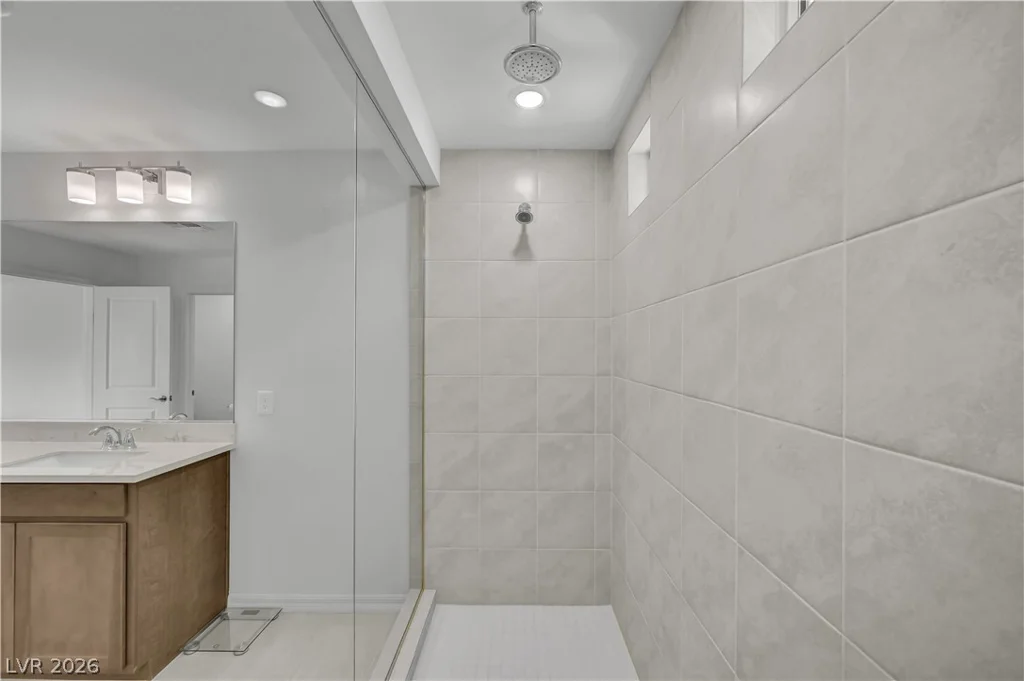 7769 Vibrant Peak, Las Vegas, NV 89113