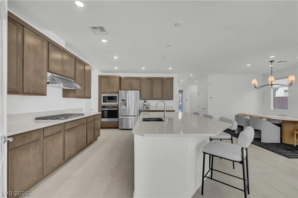 7769 Vibrant Peak, Las Vegas, NV 89113