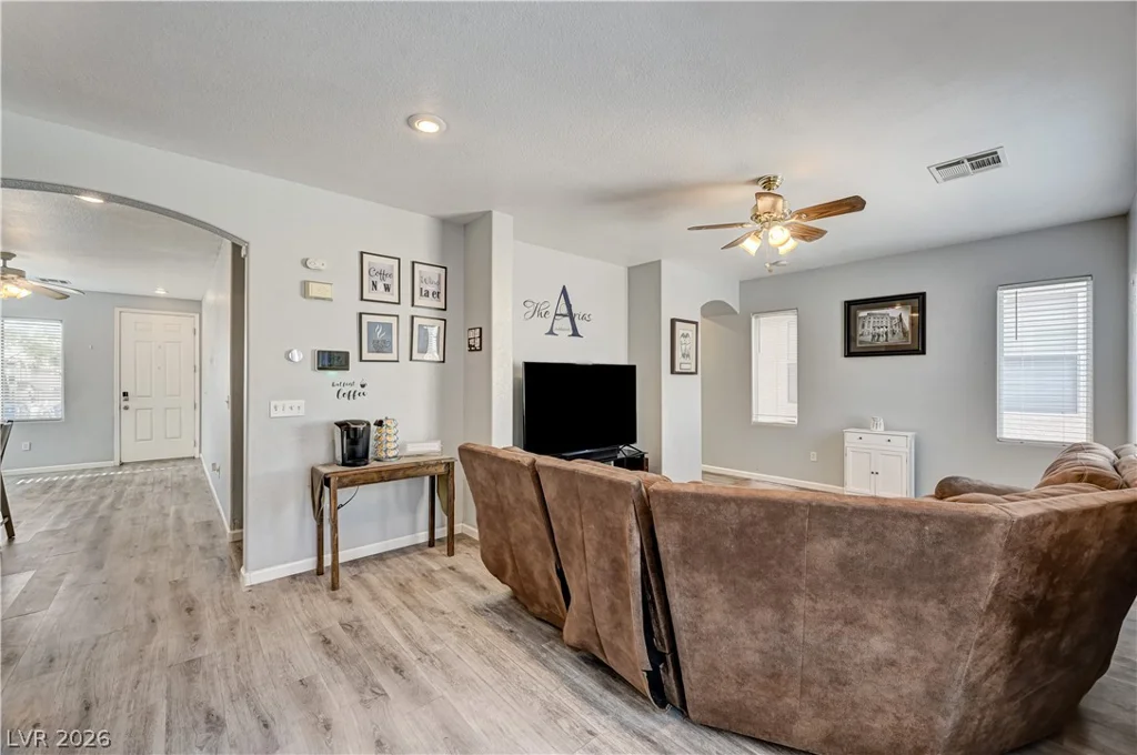 2538 Olay, Las Vegas, NV 89142