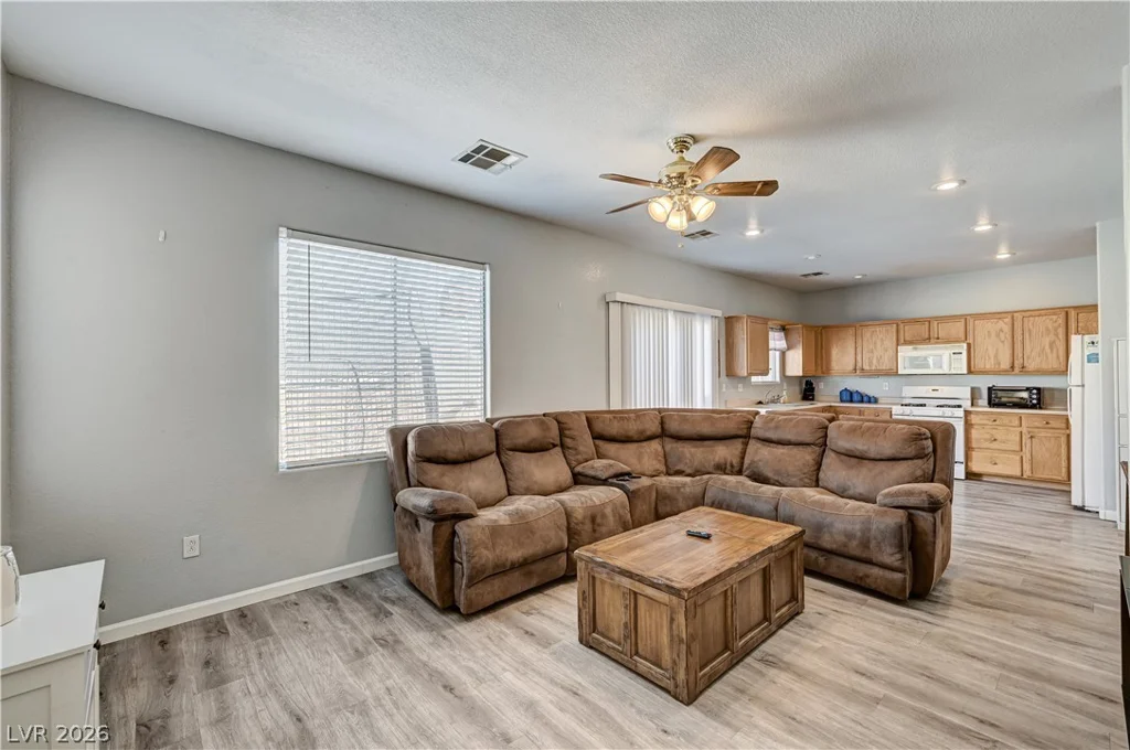 2538 Olay, Las Vegas, NV 89142