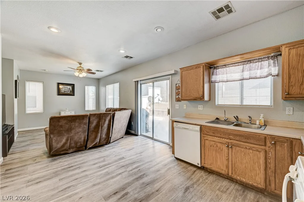 2538 Olay, Las Vegas, NV 89142