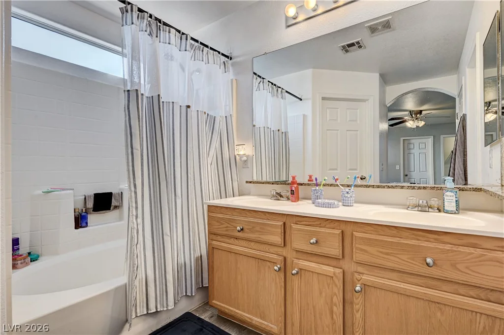 2538 Olay, Las Vegas, NV 89142
