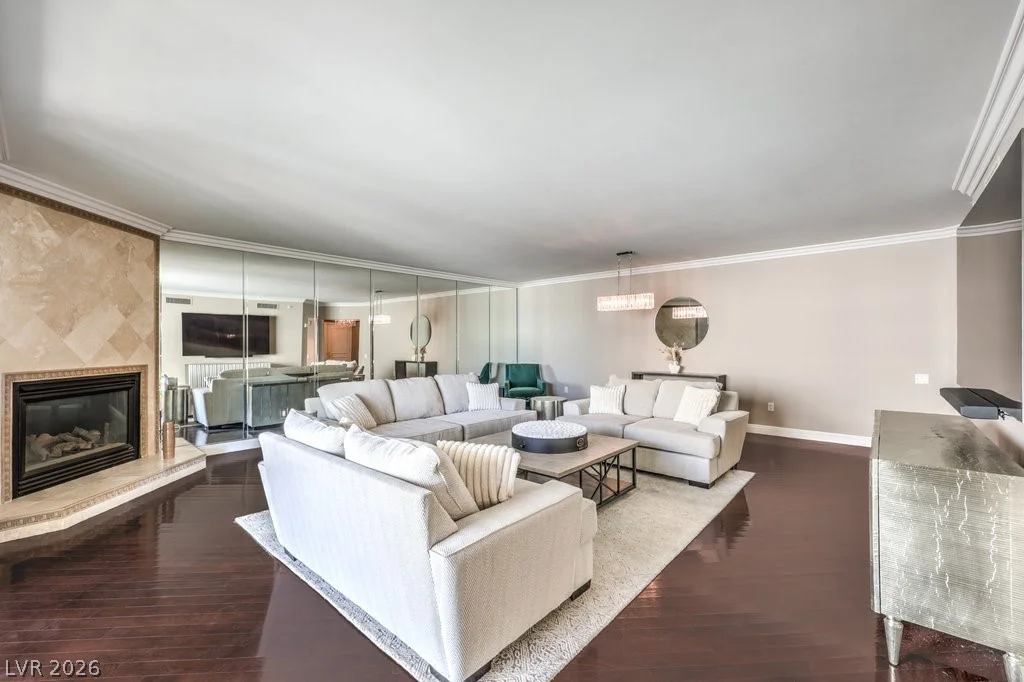 2747 Paradise, Las Vegas, NV 89109