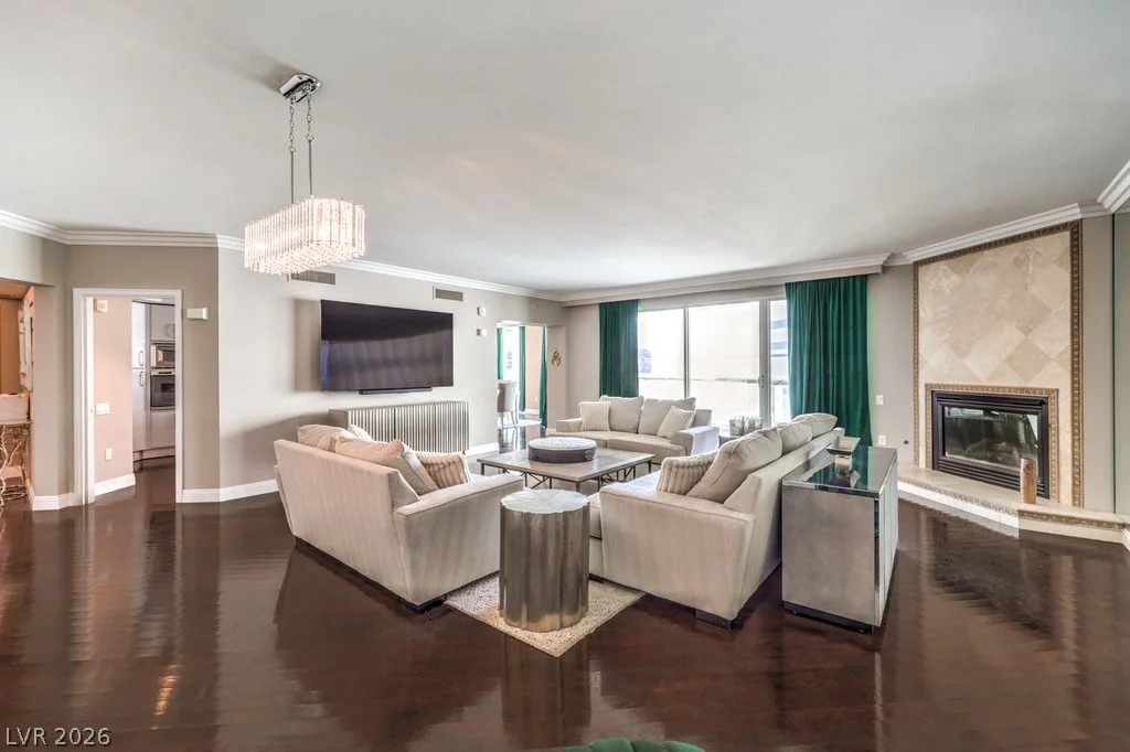2747 Paradise, Las Vegas, NV 89109