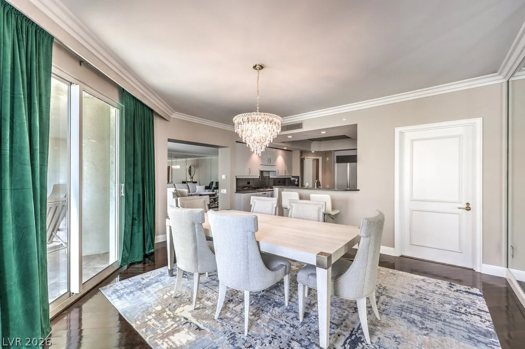 2747 Paradise, Las Vegas, NV 89109