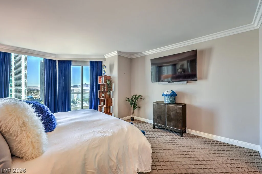 2747 Paradise, Las Vegas, NV 89109