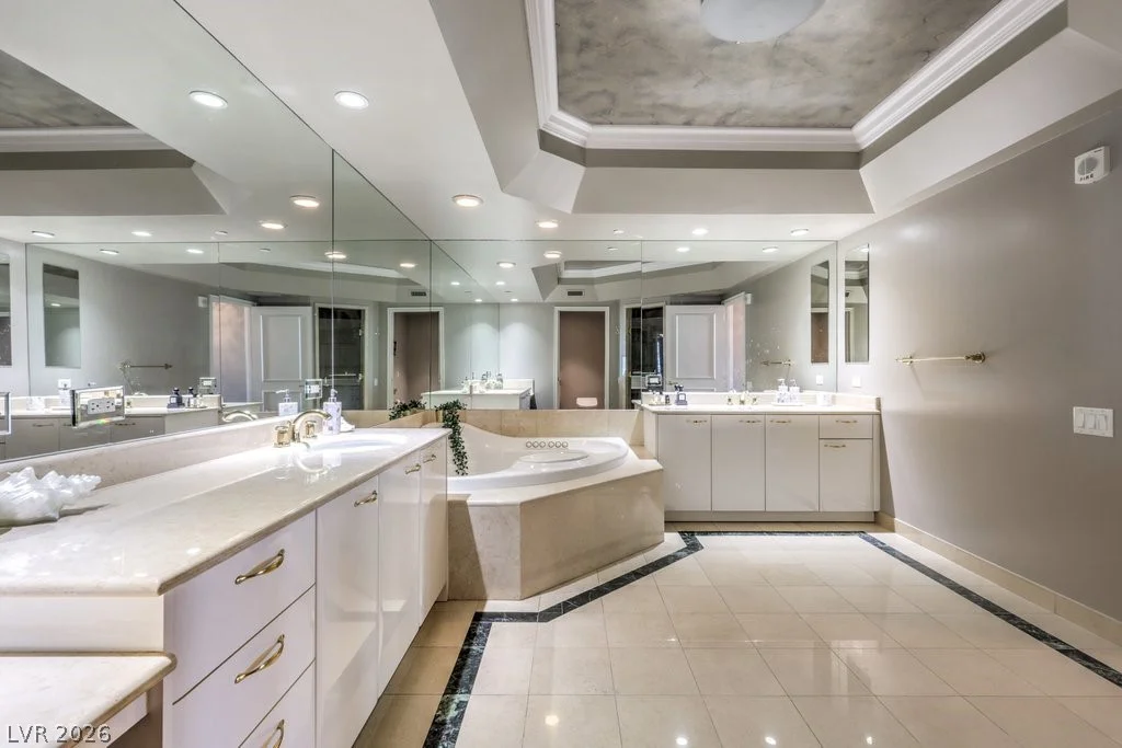 2747 Paradise, Las Vegas, NV 89109