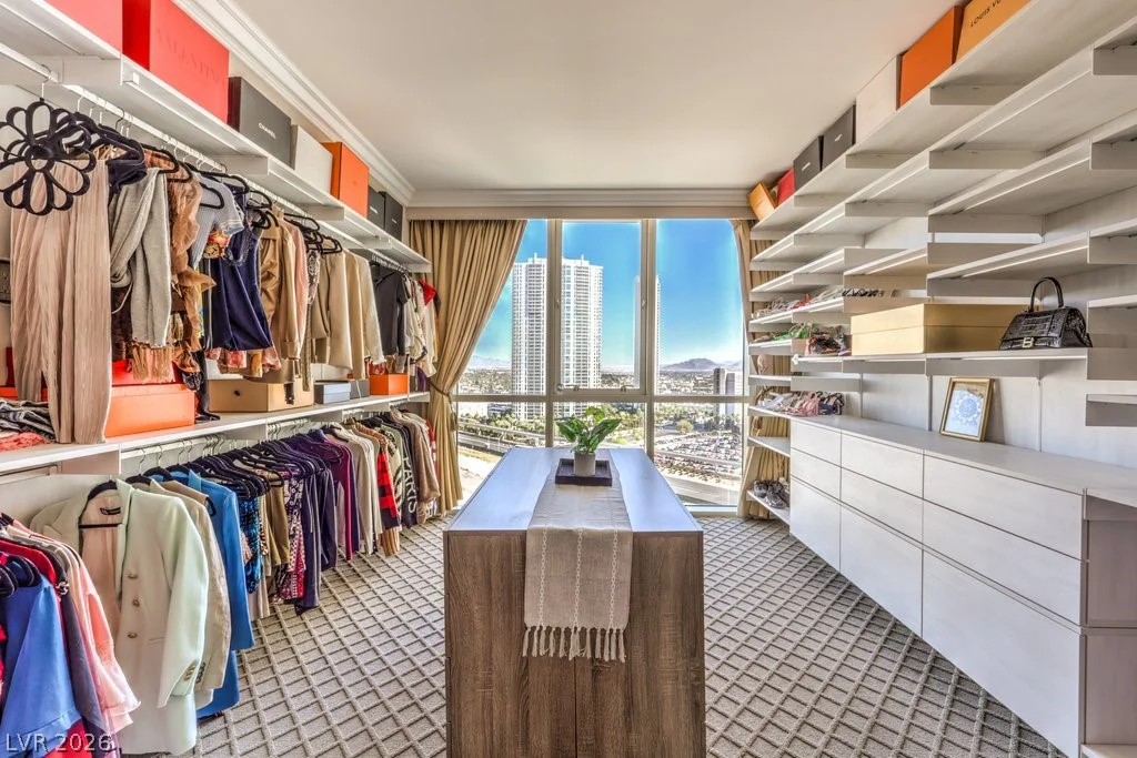 2747 Paradise, Las Vegas, NV 89109