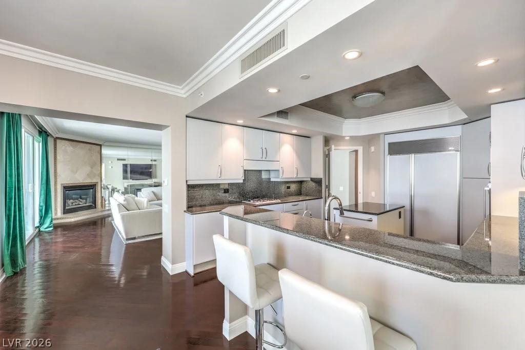 2747 Paradise, Las Vegas, NV 89109