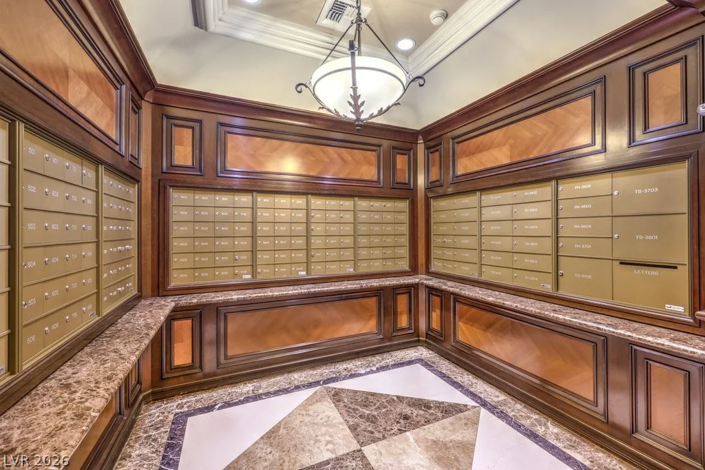 2747 Paradise, Las Vegas, NV 89109