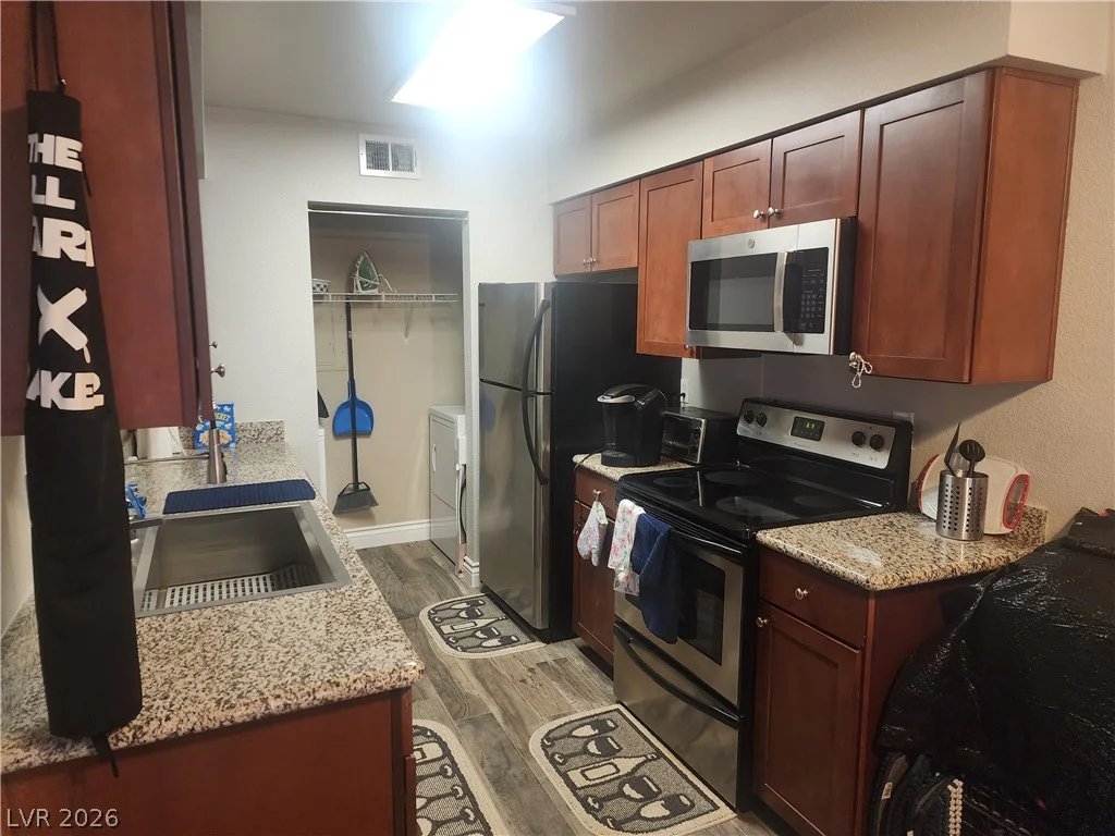 2750 Durango, Las Vegas, NV 89117