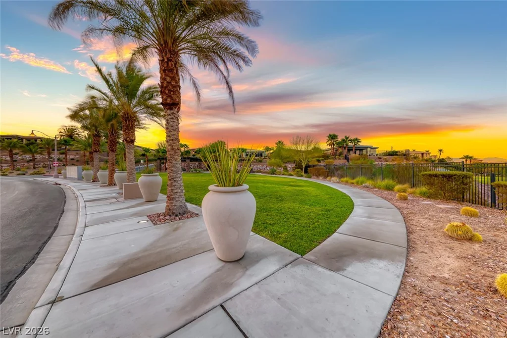 72 Reflection Cove, Henderson, NV 89011