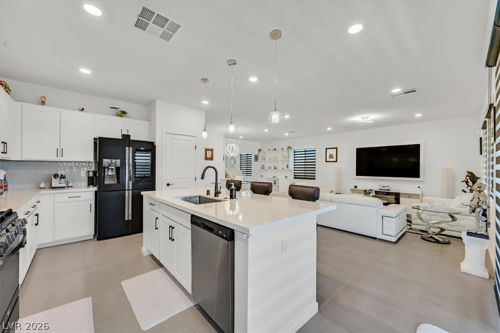 2933 Little Current, North Las Vegas, NV 89086