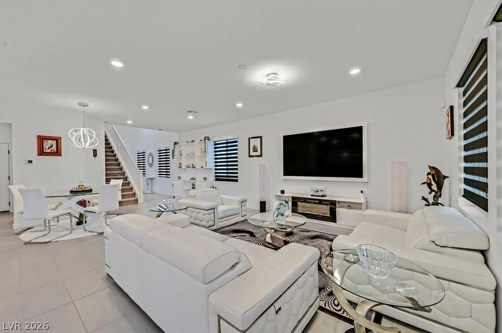 2933 Little Current, North Las Vegas, NV 89086