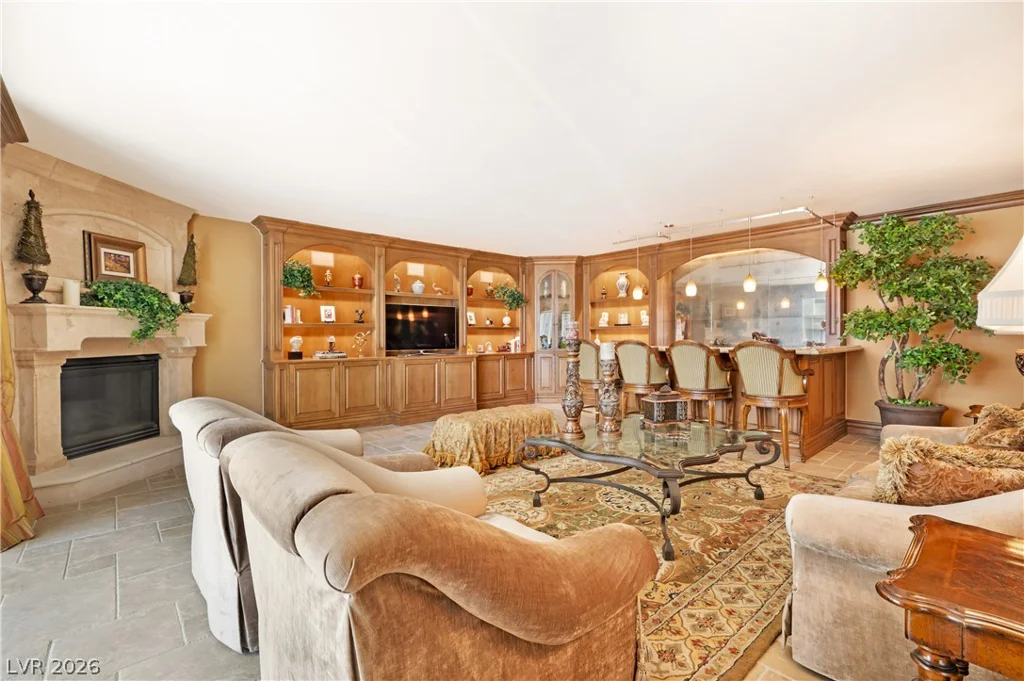 2747 Paradise, Las Vegas, NV 89109