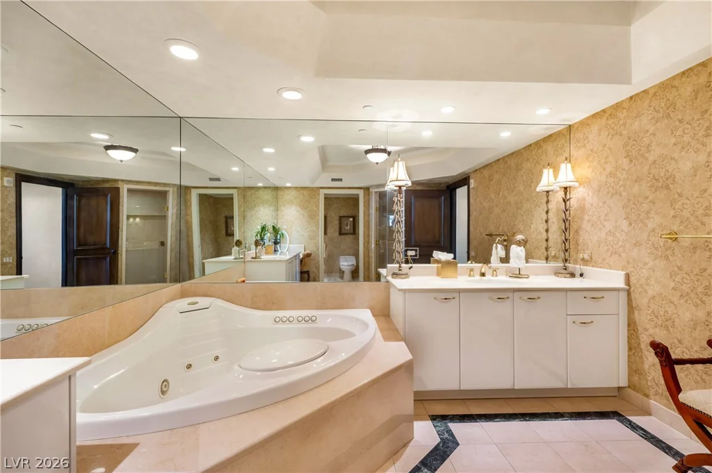 2747 Paradise, Las Vegas, NV 89109