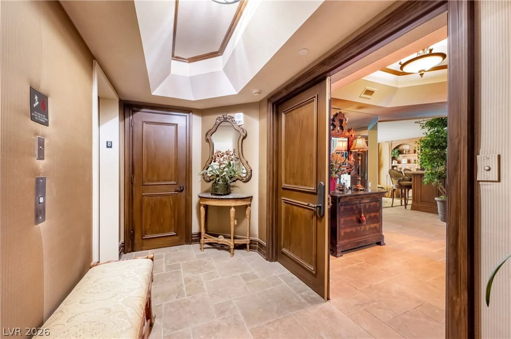 2747 Paradise, Las Vegas, NV 89109