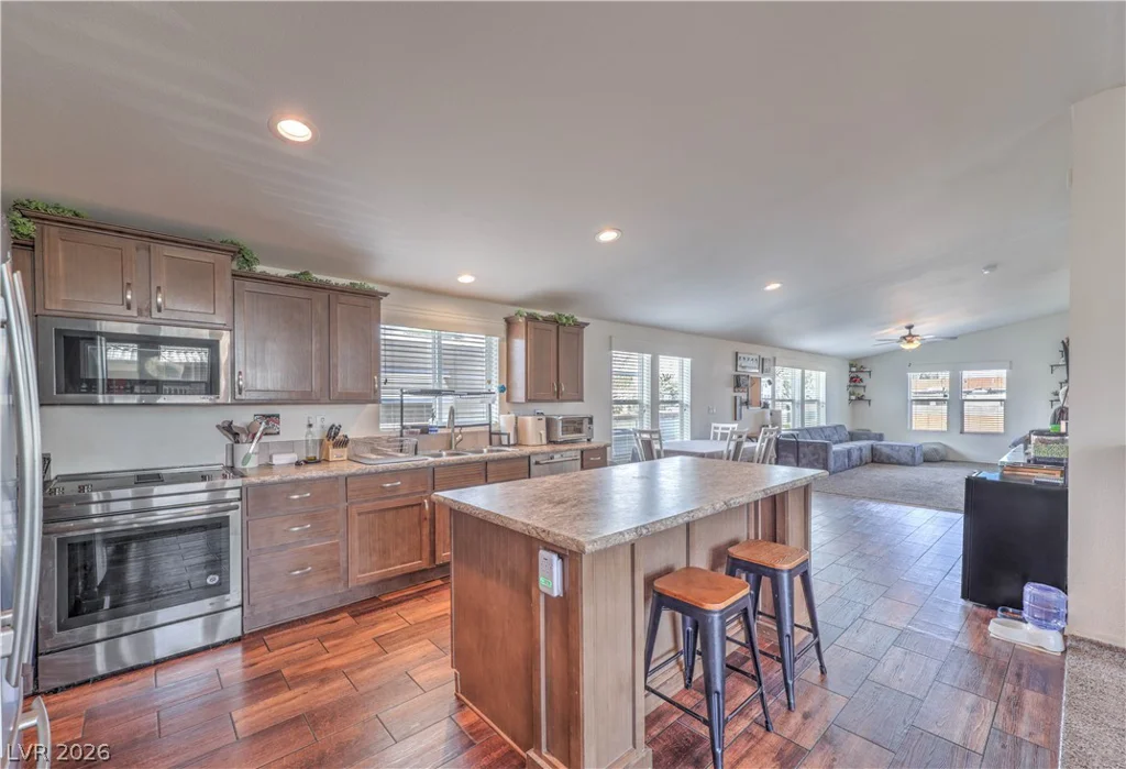4893 Twain, Las Vegas, NV 89121