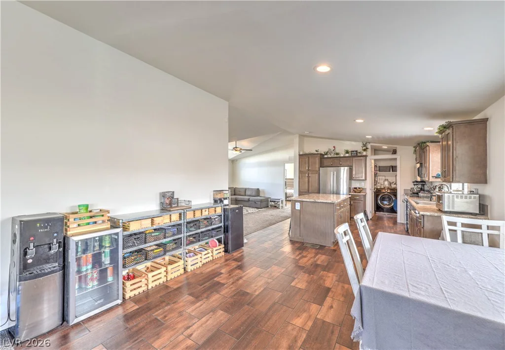 4893 Twain, Las Vegas, NV 89121