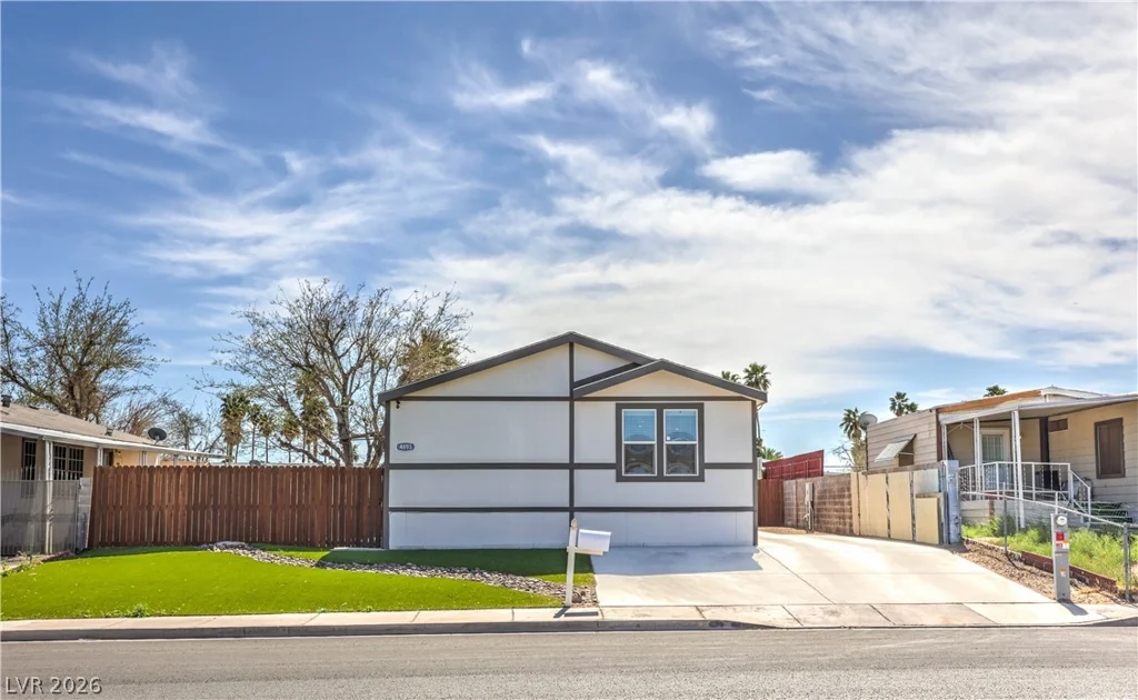 4893 Twain, Las Vegas, NV 89121