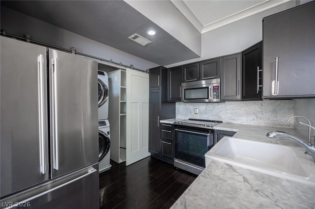 3150 Soft Breezes, Las Vegas, NV 89128