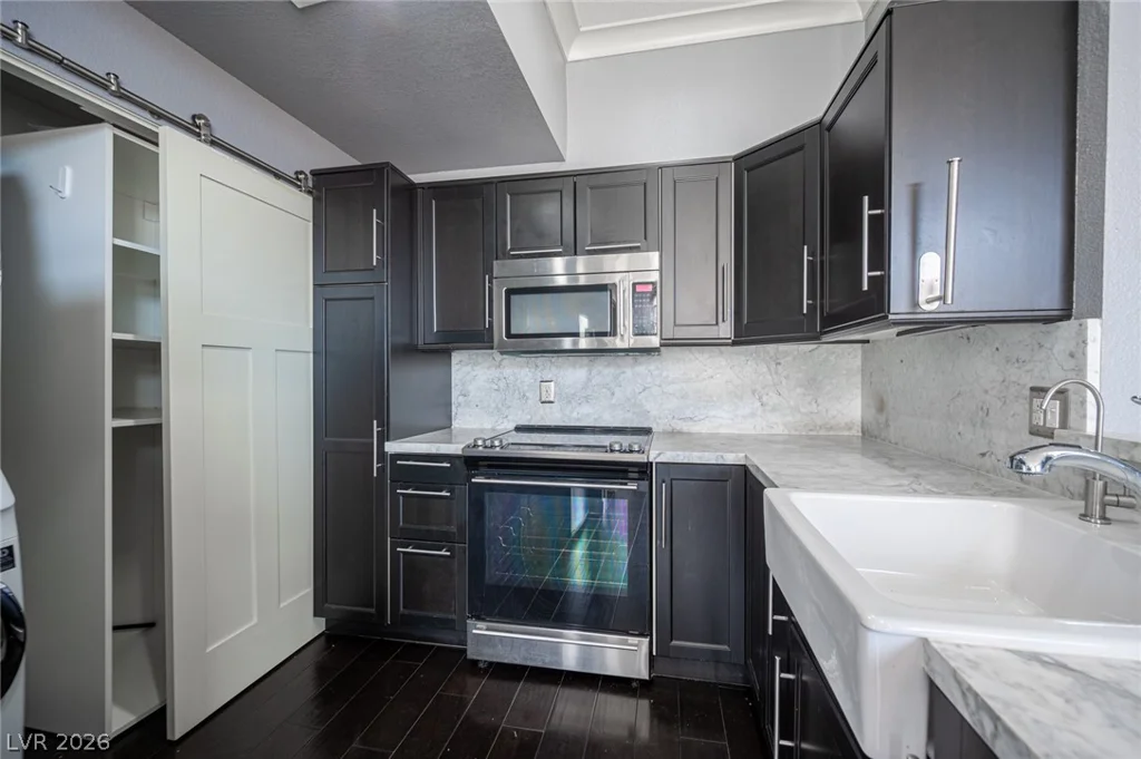 3150 Soft Breezes, Las Vegas, NV 89128