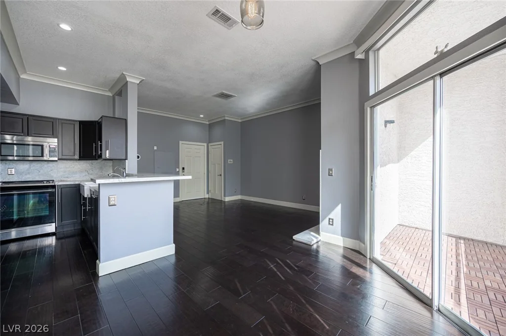 3150 Soft Breezes, Las Vegas, NV 89128