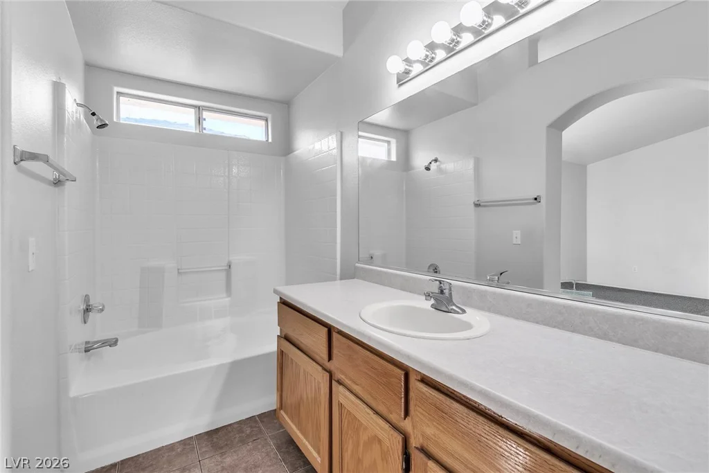 1109 Dusty Creek, Las Vegas, NV 89128