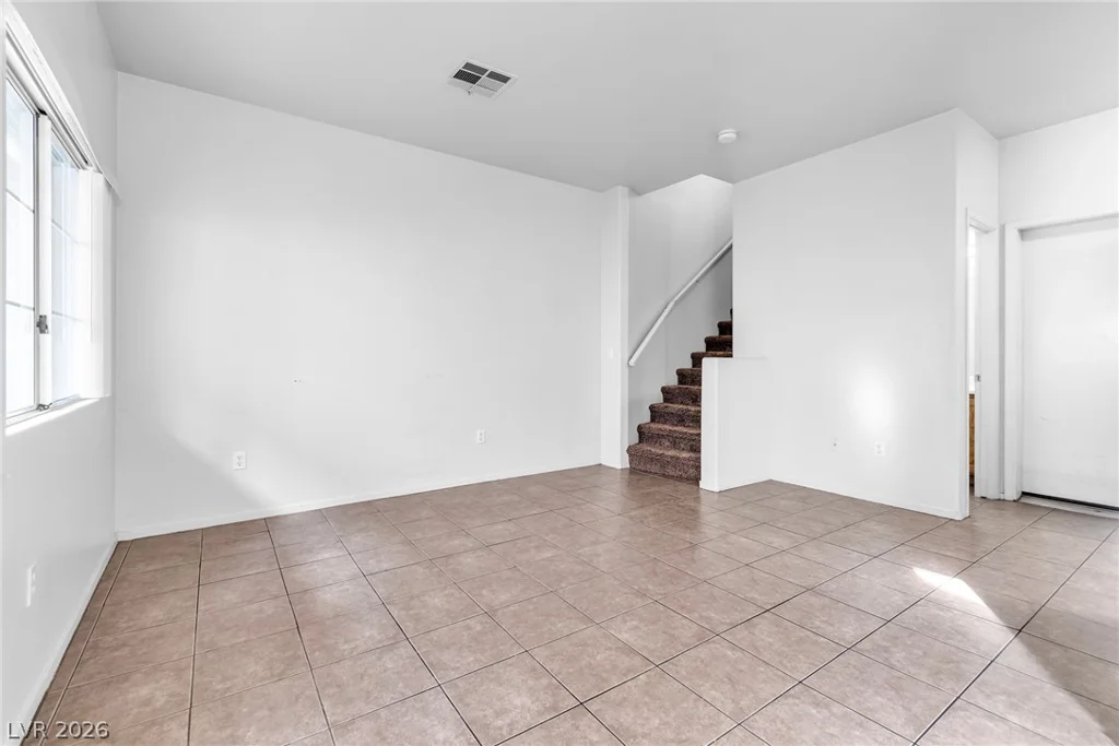 1109 Dusty Creek, Las Vegas, NV 89128