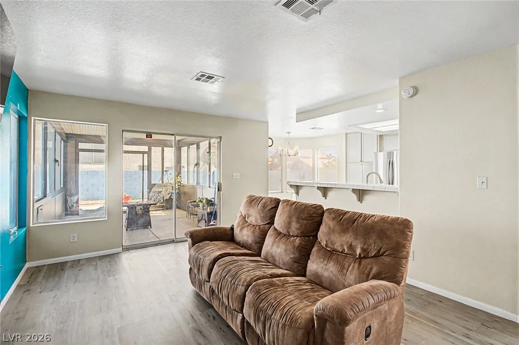 6484 Lombard, Las Vegas, NV 89108