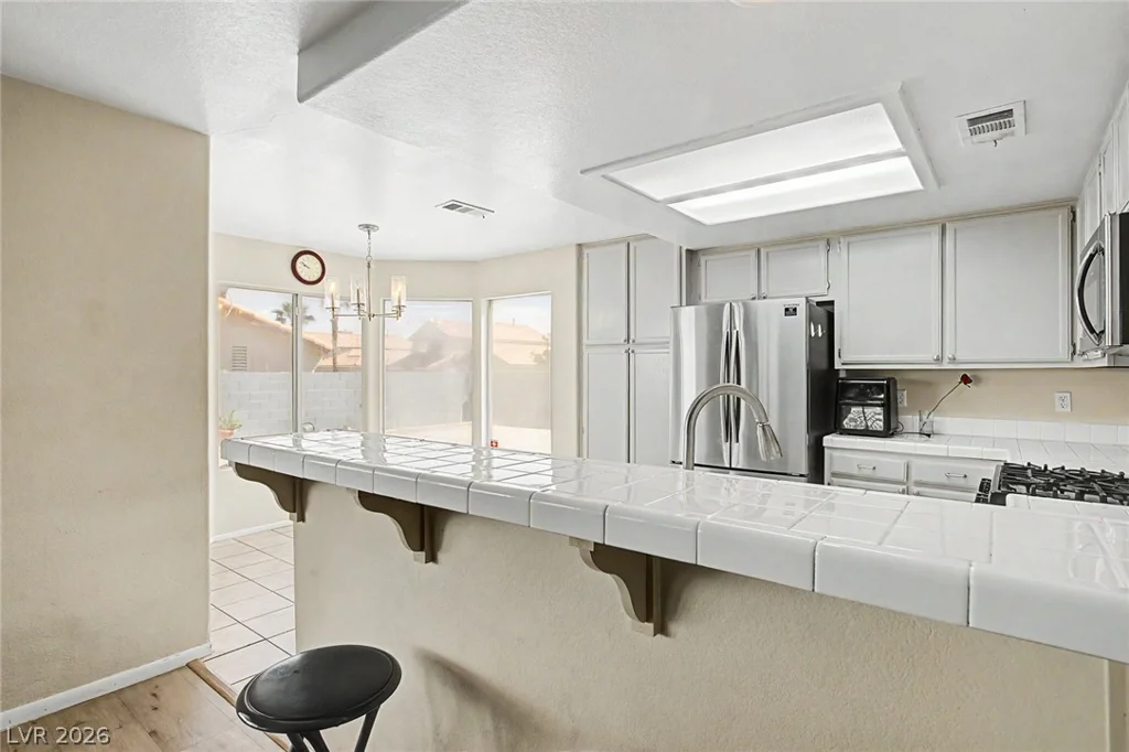 6484 Lombard, Las Vegas, NV 89108