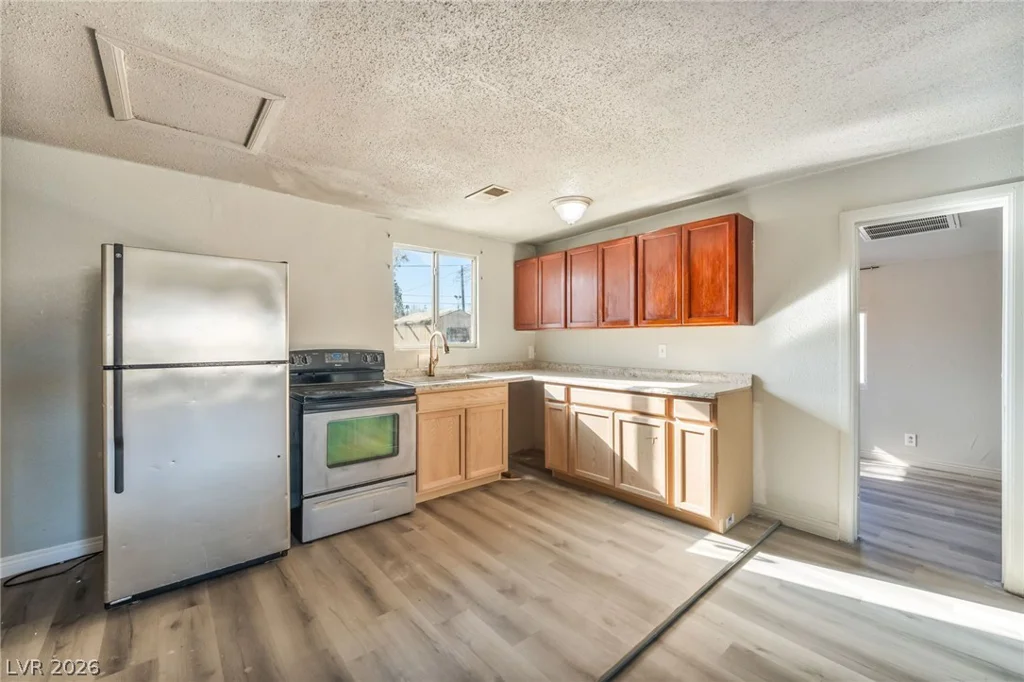 2526 Sunrise, Las Vegas, NV 89101