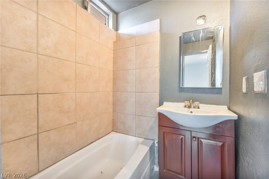 2526 Sunrise, Las Vegas, NV 89101