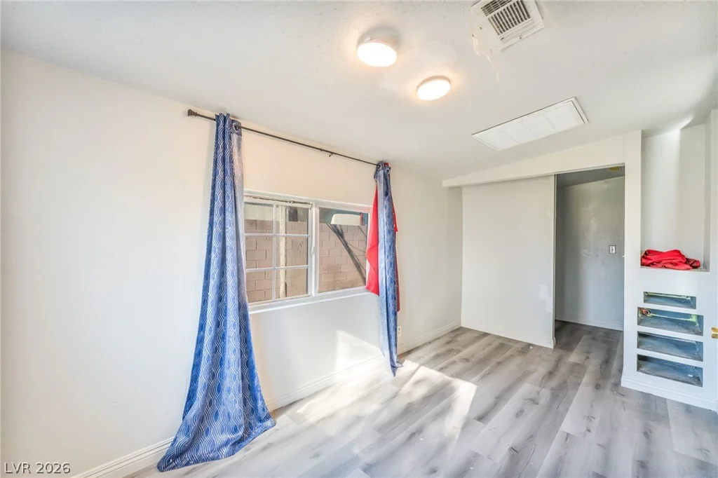 2526 Sunrise, Las Vegas, NV 89101