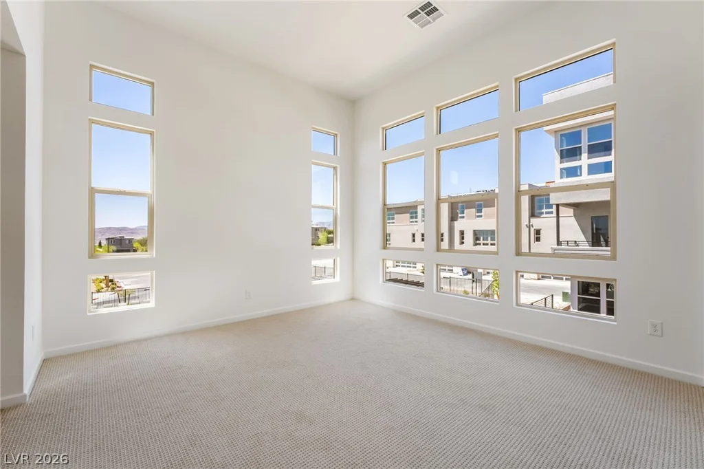 647 Agate Bridge, Las Vegas, NV 89138