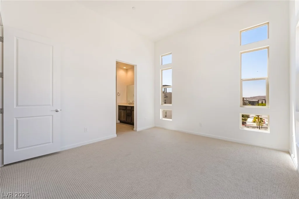 647 Agate Bridge, Las Vegas, NV 89138