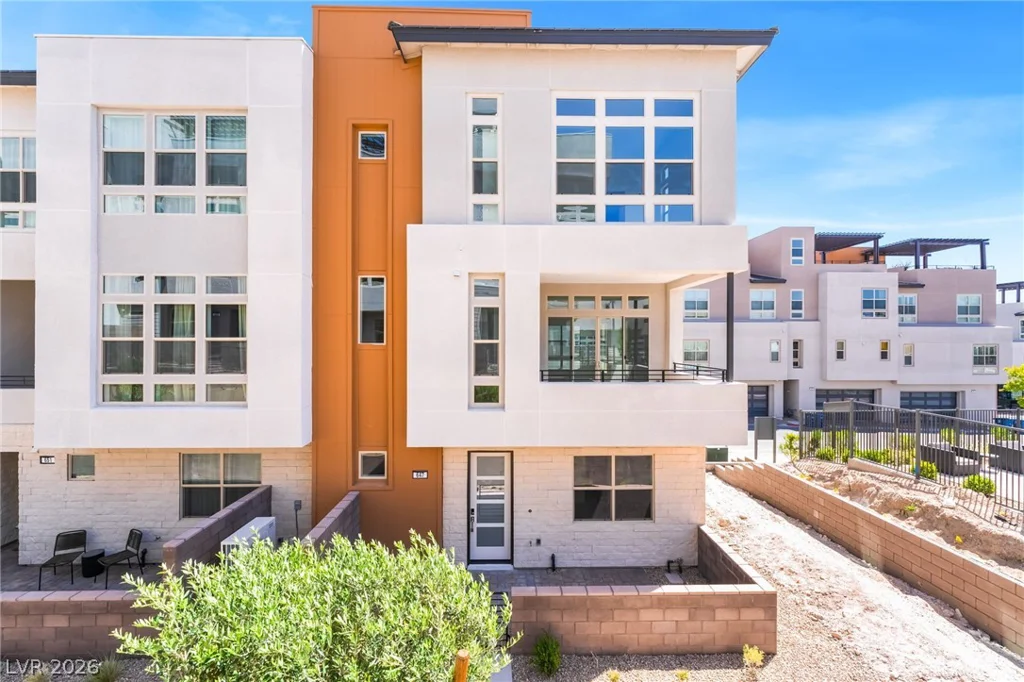 647 Agate Bridge, Las Vegas, NV 89138
