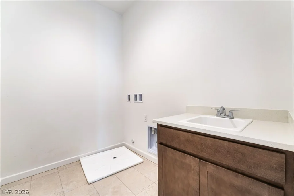647 Agate Bridge, Las Vegas, NV 89138