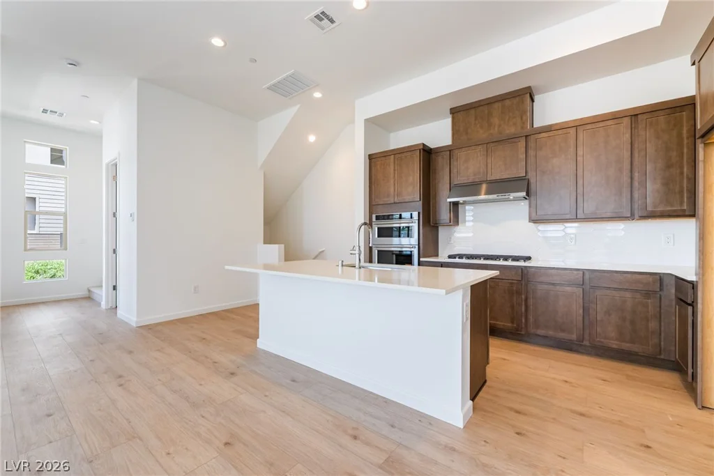 647 Agate Bridge, Las Vegas, NV 89138