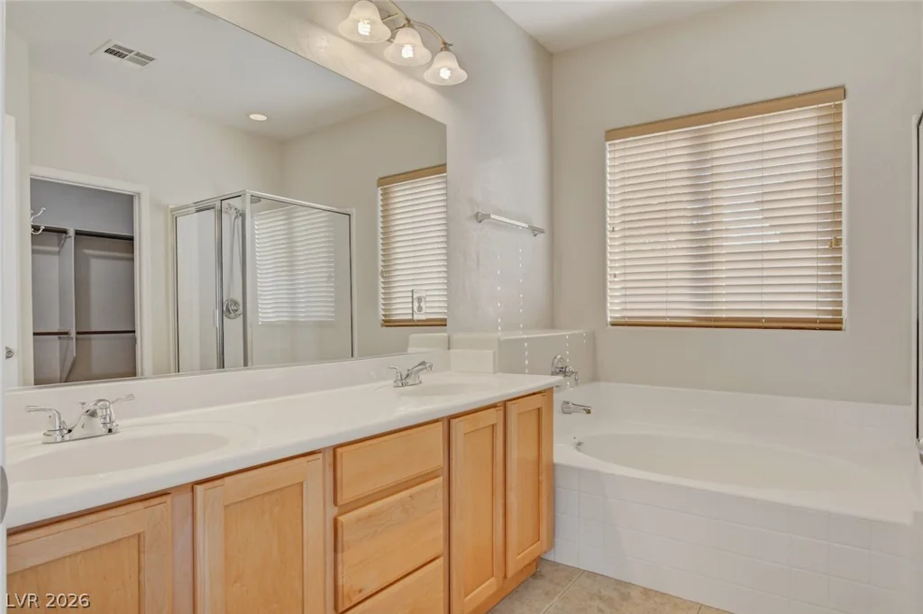 6824 Woodland Vase, Las Vegas, NV 89131
