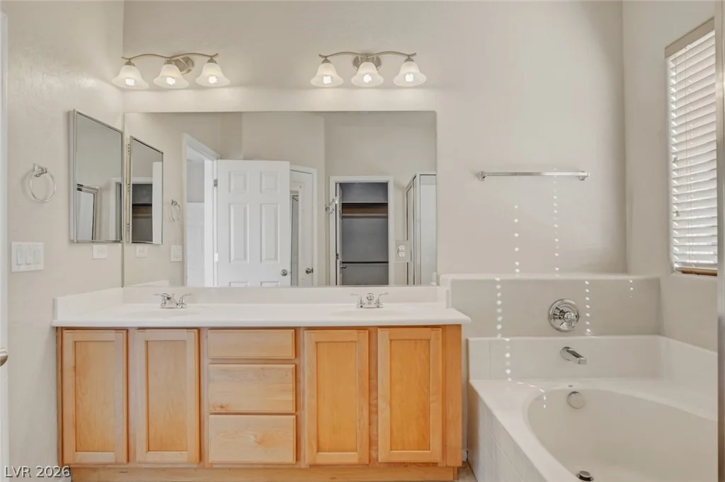 6824 Woodland Vase, Las Vegas, NV 89131