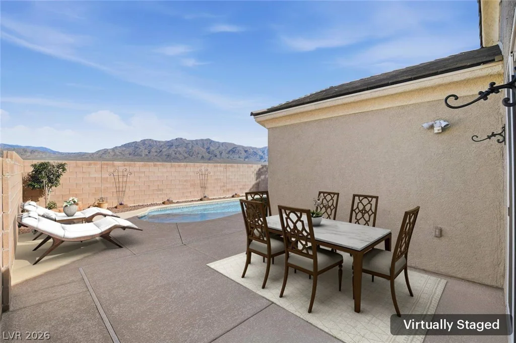 6824 Woodland Vase, Las Vegas, NV 89131