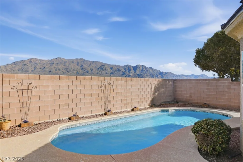6824 Woodland Vase, Las Vegas, NV 89131
