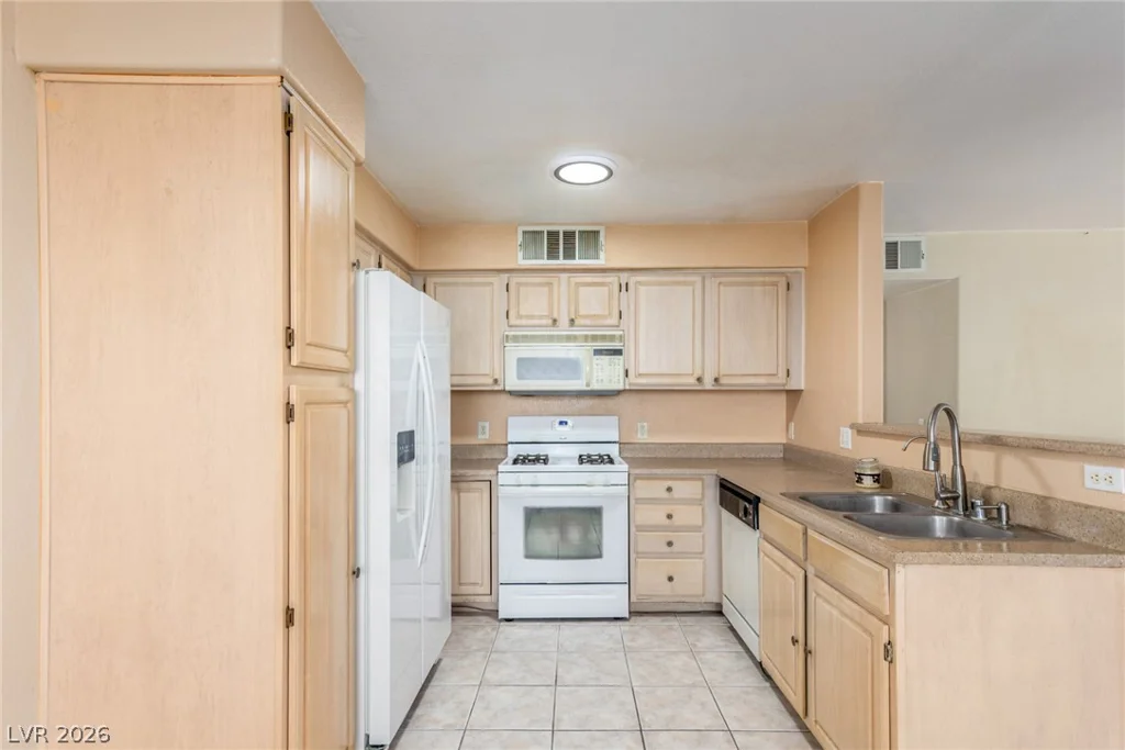 5710 Tropicana, Las Vegas, NV 89122