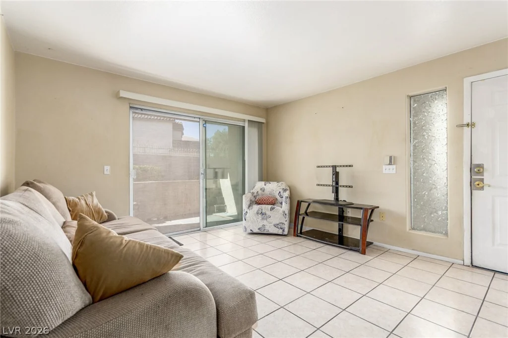 5710 Tropicana, Las Vegas, NV 89122