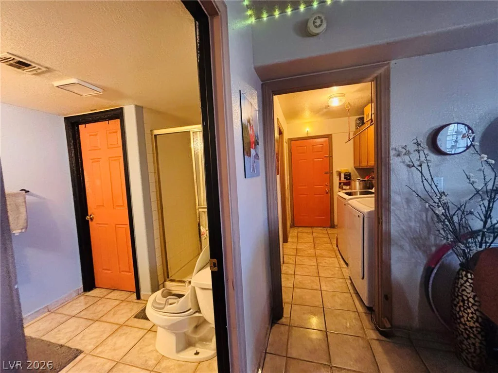 1912 Torrey Pines, Las Vegas, NV 89146