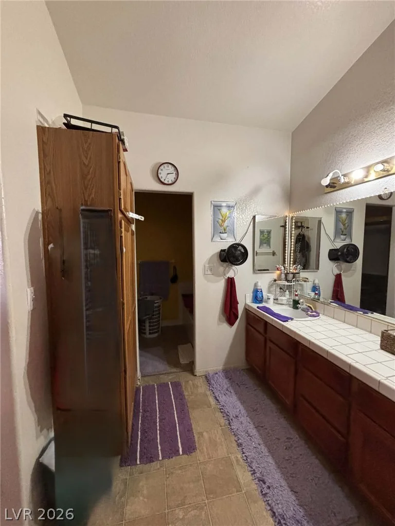 1912 Torrey Pines, Las Vegas, NV 89146