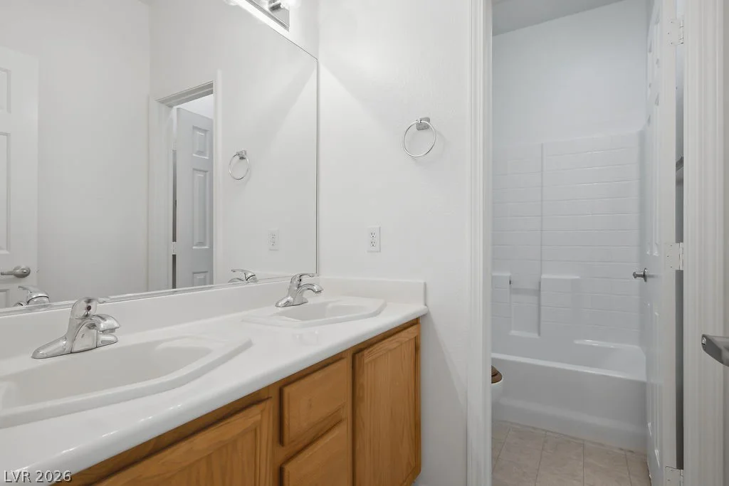 4916 Tindari, Las Vegas, NV 89130