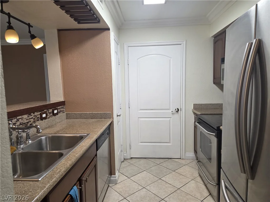 1150 Buffalo, Las Vegas, NV 89128