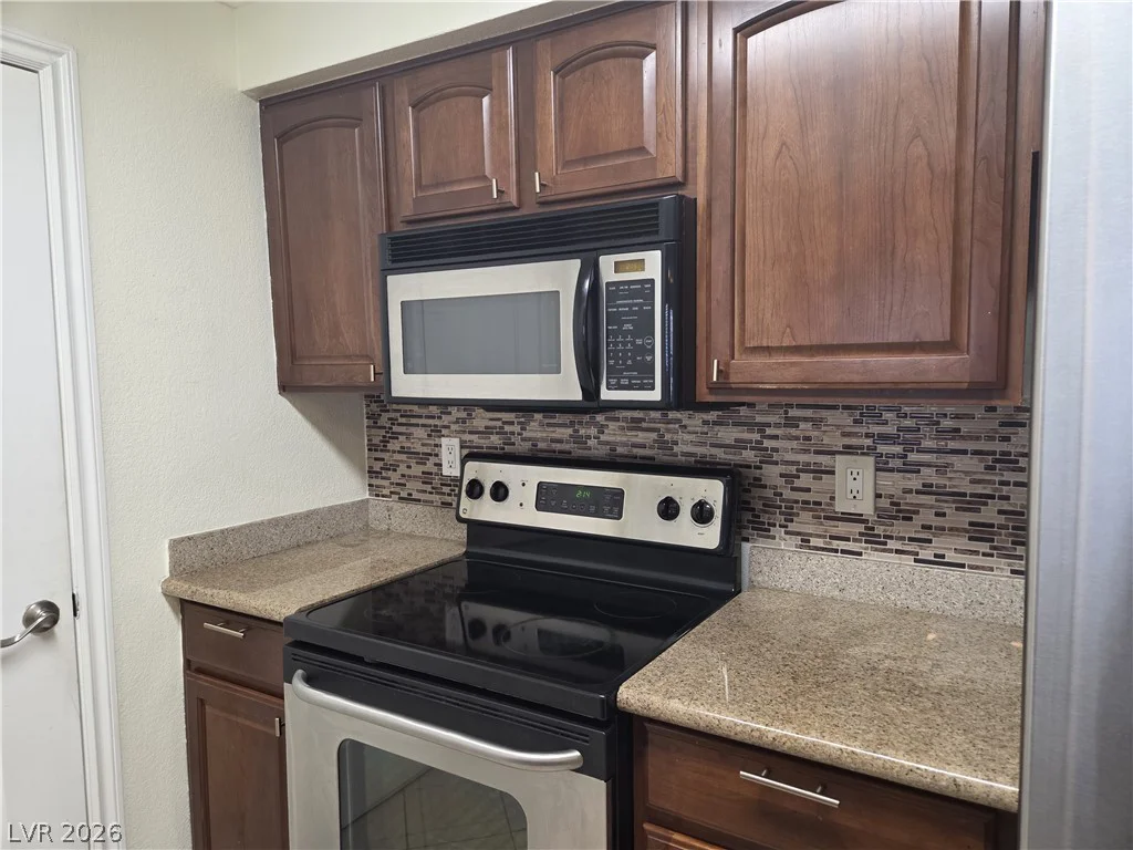 1150 Buffalo, Las Vegas, NV 89128